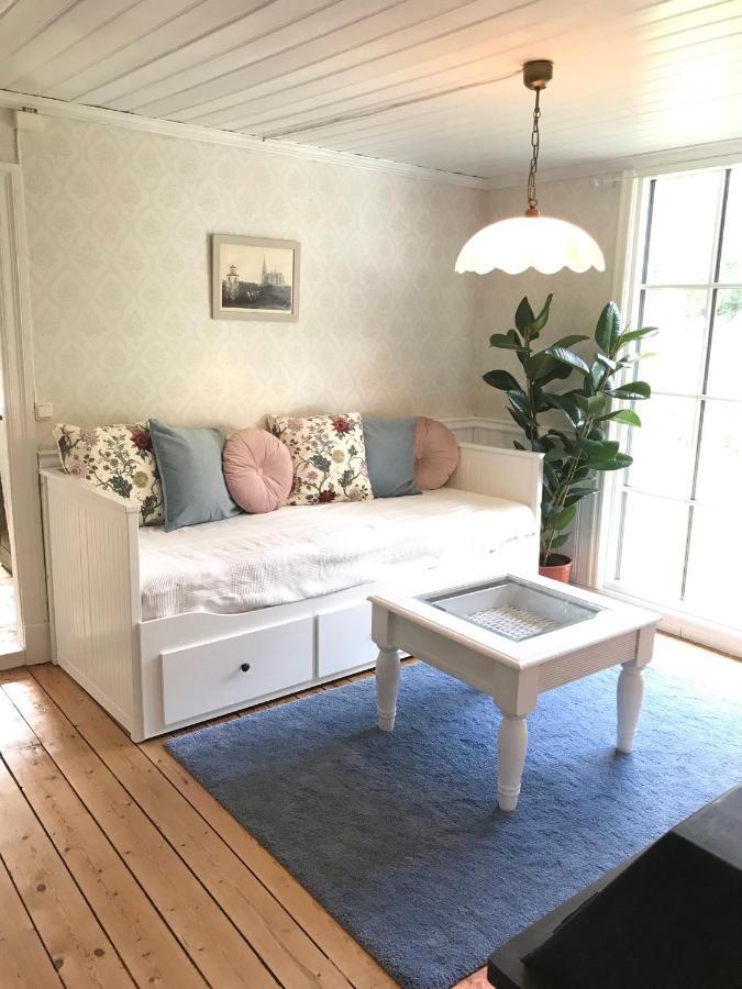 Fagerbacka Torp. Soet Stuga Naera Havet Lysekil Exterior photo