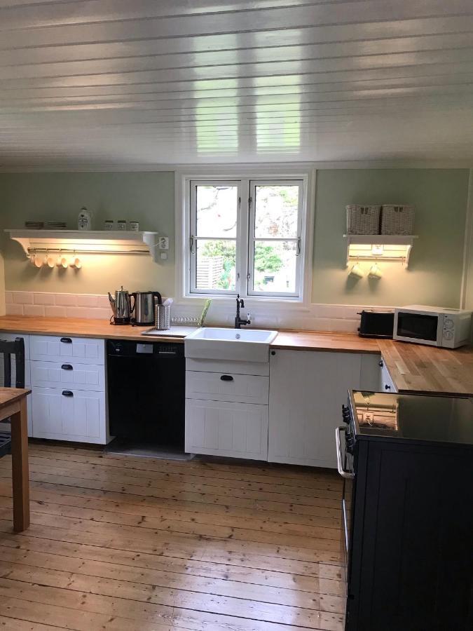 Fagerbacka Torp. Soet Stuga Naera Havet Lysekil Exterior photo