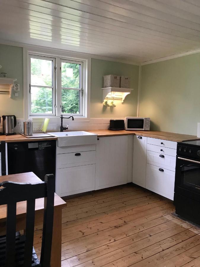 Fagerbacka Torp. Soet Stuga Naera Havet Lysekil Exterior photo